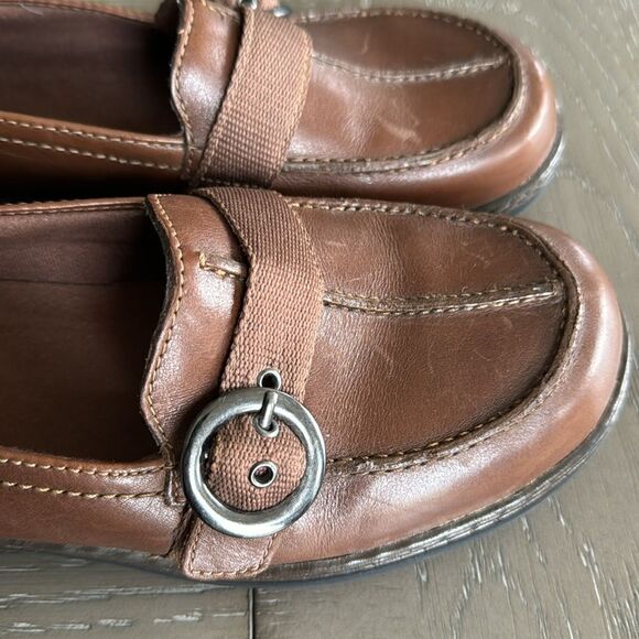 Clarks Women's Brown Leather Slip On Classic Loafers Strap & Buckle Size 6M - Picture 10 of 12